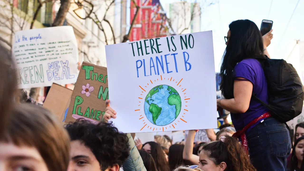Can the EAT-Lancet Diet Help Slow Climate Change?